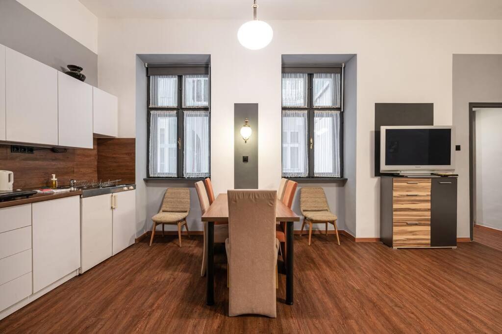 Ecostay O Street